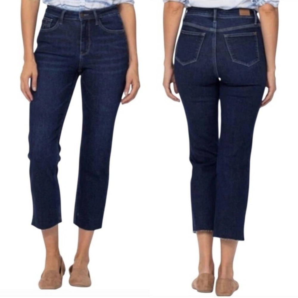Judy Blue Women's Cropped Straight High-Rise
Raw-Hem Denim Jeans JB88375